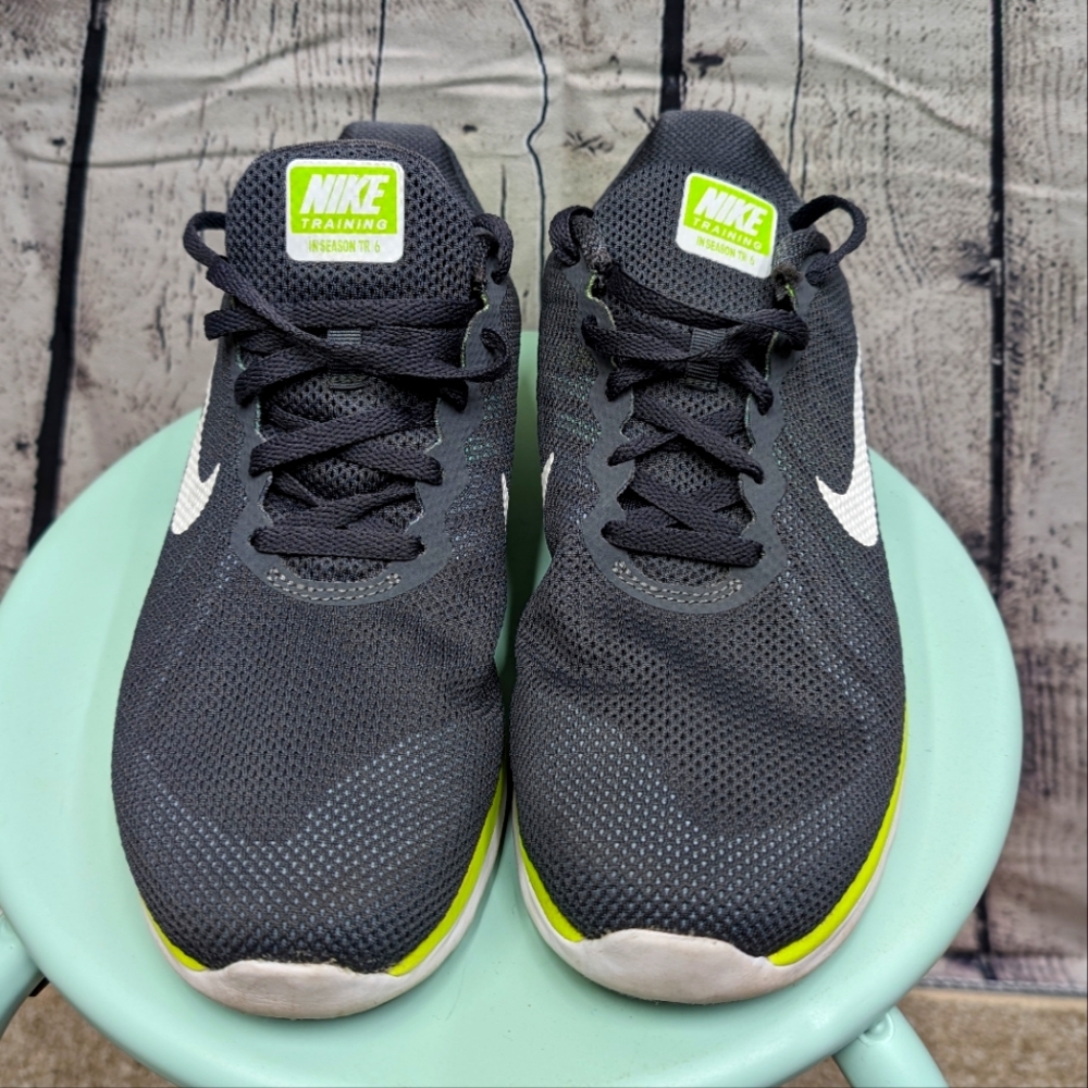 Women's Nike 8.5